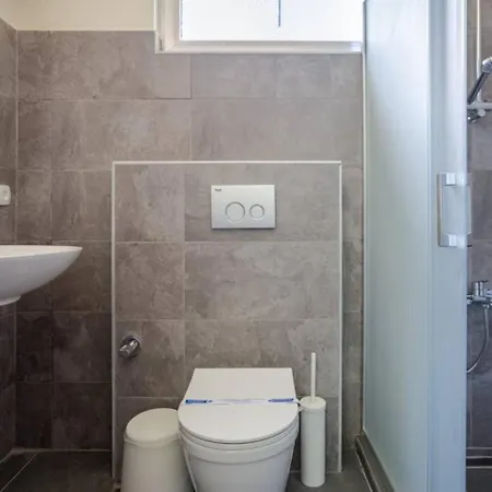 Daire Spacious 4br - Stunning Bosphorus Views! #390 *