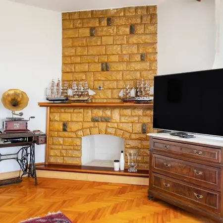 Daire Spacious 4br - Stunning Bosphorus Views! #390 *