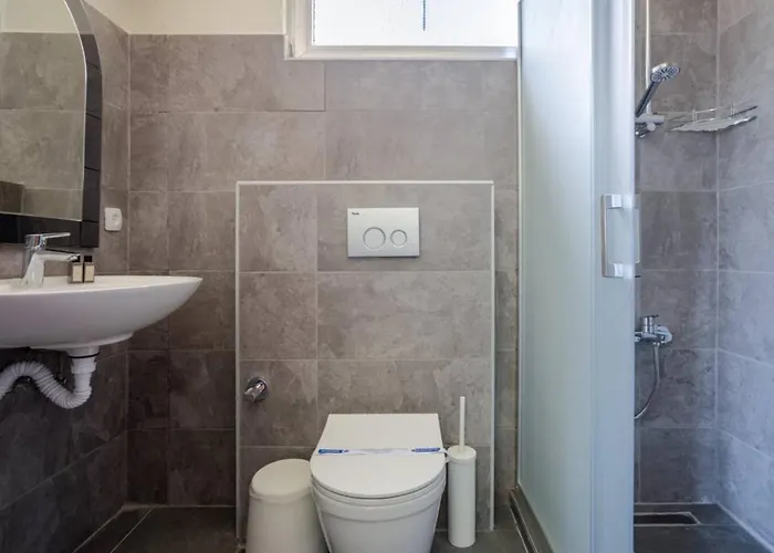 Apartment Spacious 4br - Stunning Bosphorus Views! #390 *