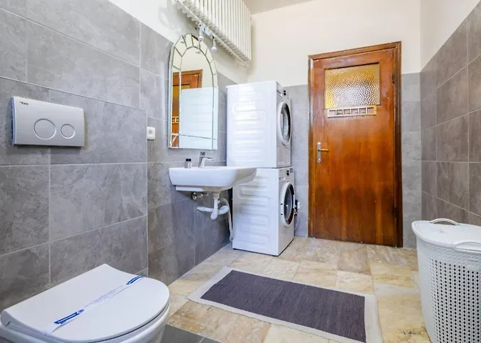 Apartment Spacious 4br - Stunning Bosphorus Views! #390 *