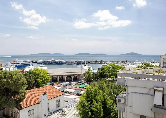 Spacious 4br - Stunning Bosphorus Views! #390 *