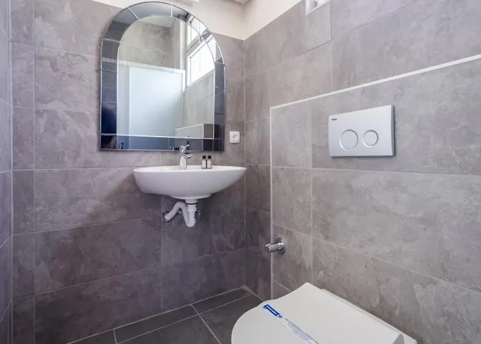 Apartment Spacious 4br - Stunning Bosphorus Views! #390 *