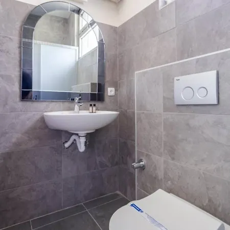 Appartement Spacious 4br - Stunning Bosphorus Views! #390 *